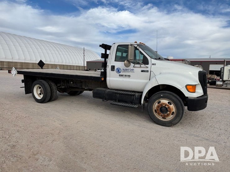ford-f750-image-2