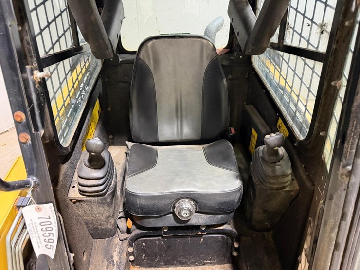 2019-asv-rt40-skid-steer-loader-image-19