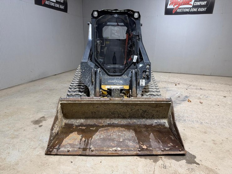 2021-deere-317g-image-8