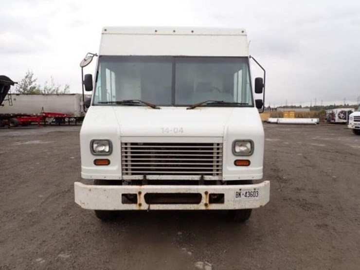 2015-freightliner-mt55-image-3