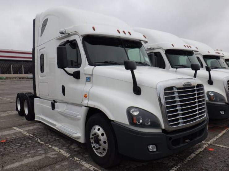 2019-freightliner-cascadia-125-image-3