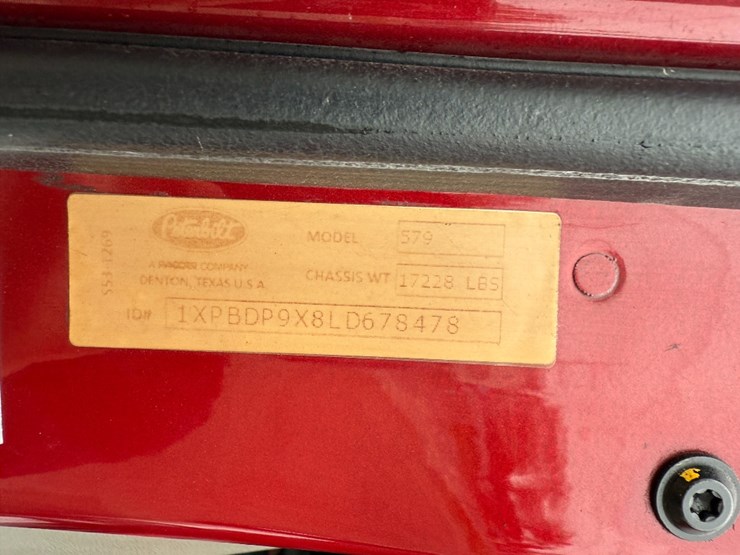 2020-peterbilt-579-image-29