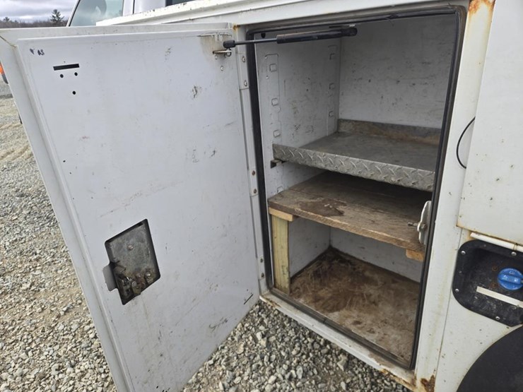 2011-ford-f350-image-19