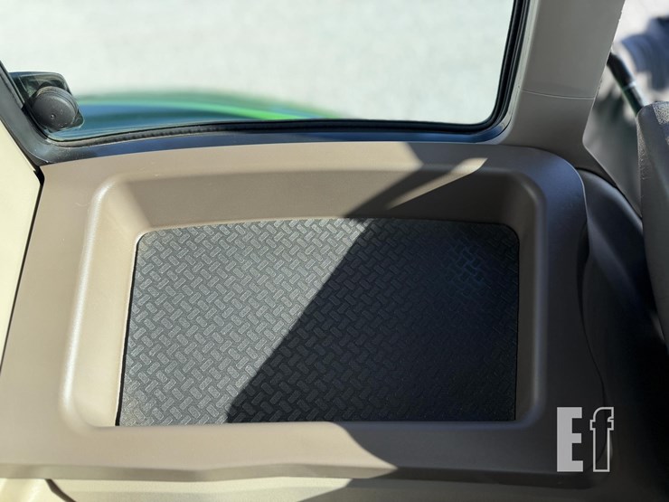 john-deere-6130m-image-40