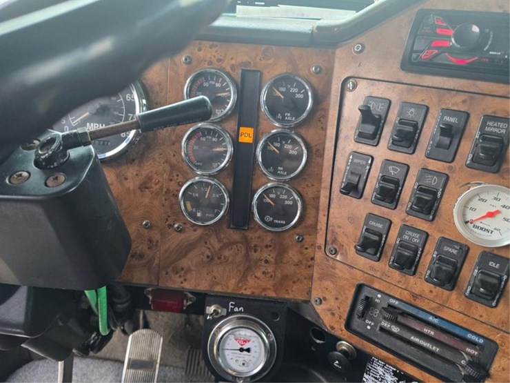 international-9400-image-37