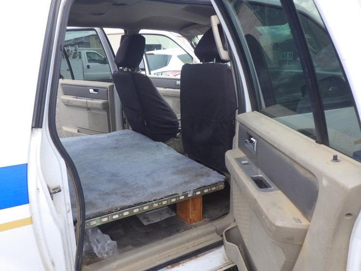 2009-ford-expedition-image-8