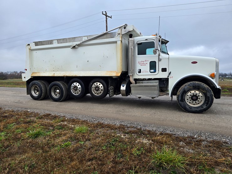 peterbilt-367-image-35