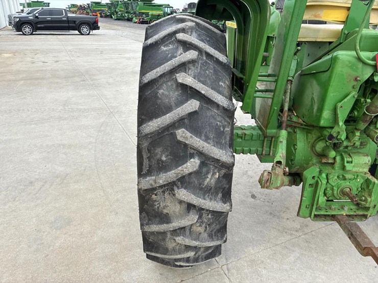 john-deere-4020-image-54