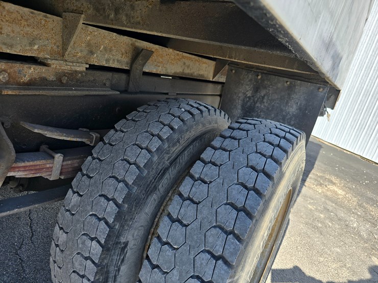 1999-international-4700-image-79