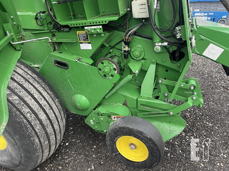 2022-john-deere-560m-image-14