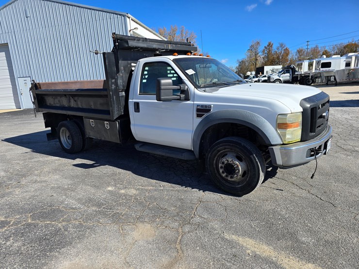 ford-f550-image-35