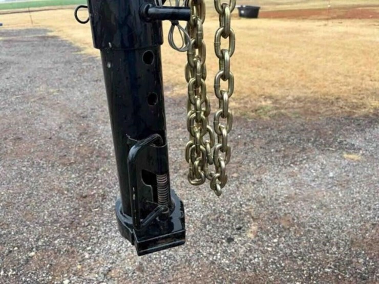 2022-titan-trailer-image-10