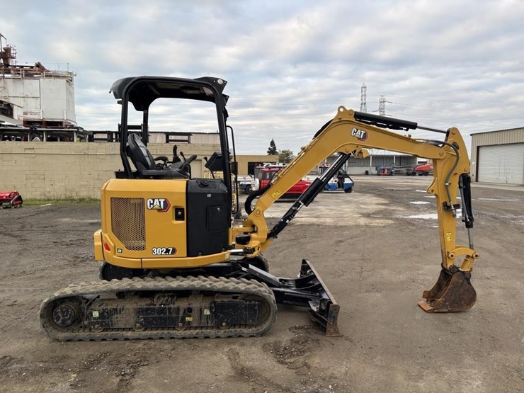 2022-caterpillar-302.7cr-image-7