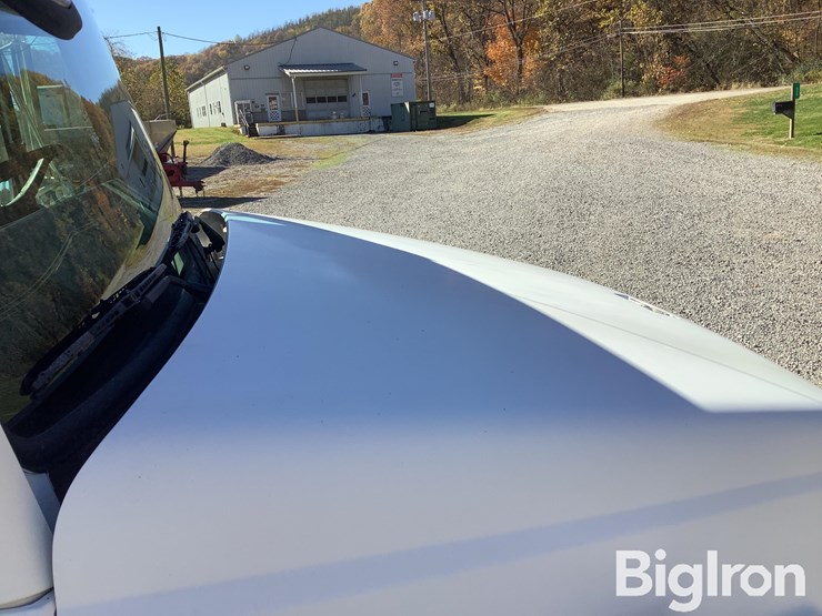 1998-freightliner-fl80-image-17