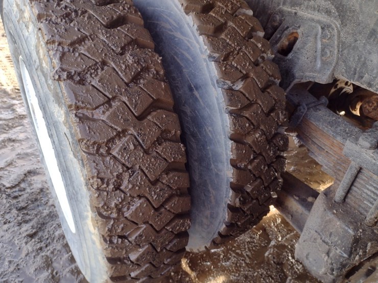 peterbilt-357-image-28