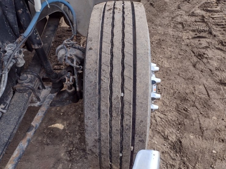 freightliner-fl70-image-21