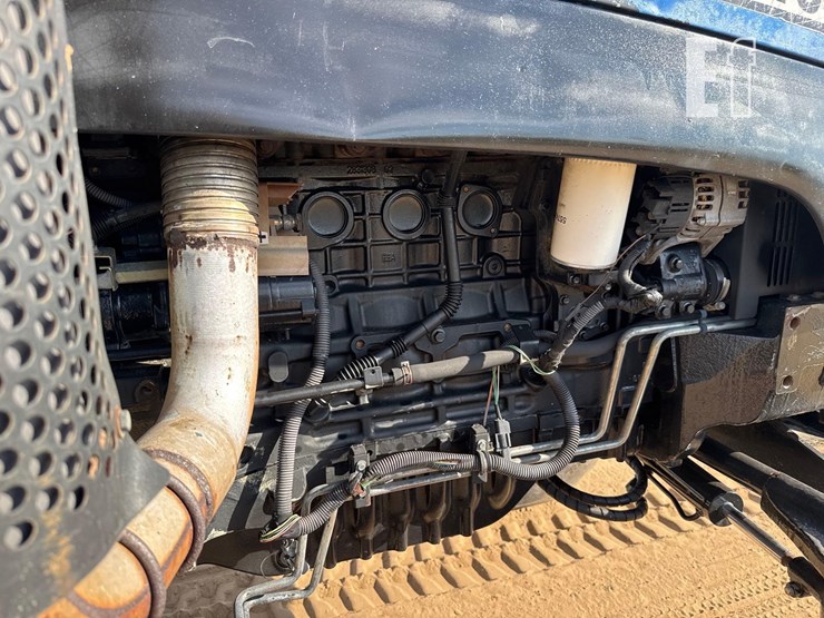 new-holland-ts115a-image-17