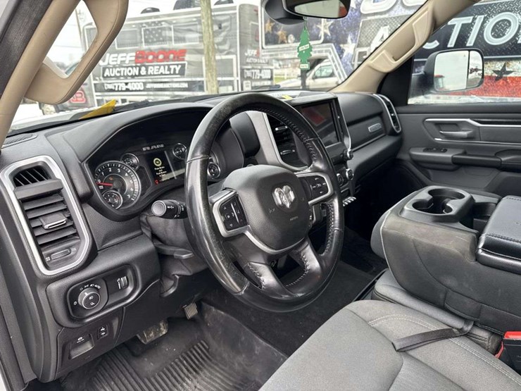 2020-dodge-ram-1500-image-25