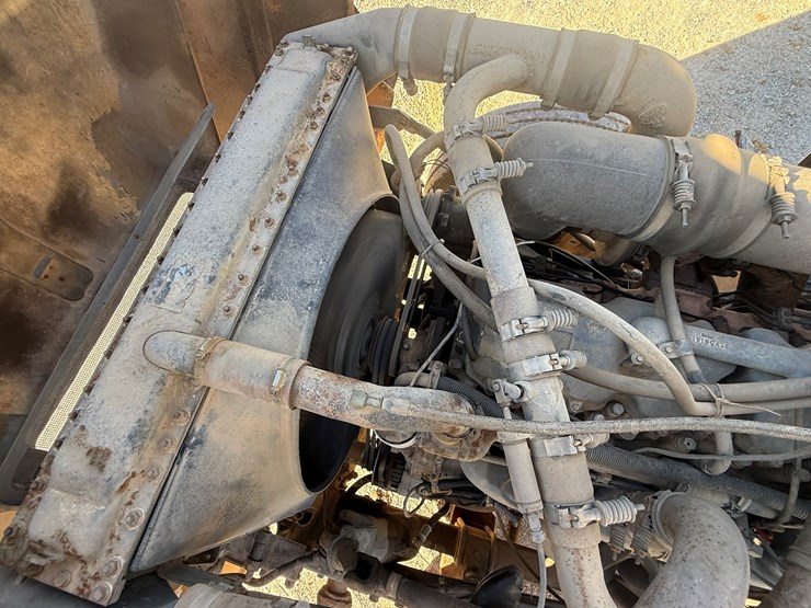 mack-r686st-image-28