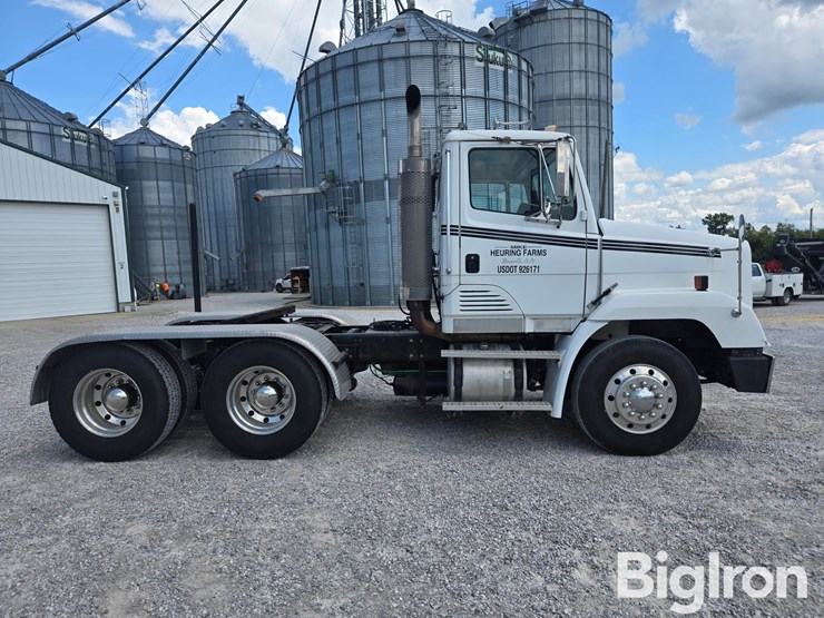 1992-freightliner-flc112-image-4