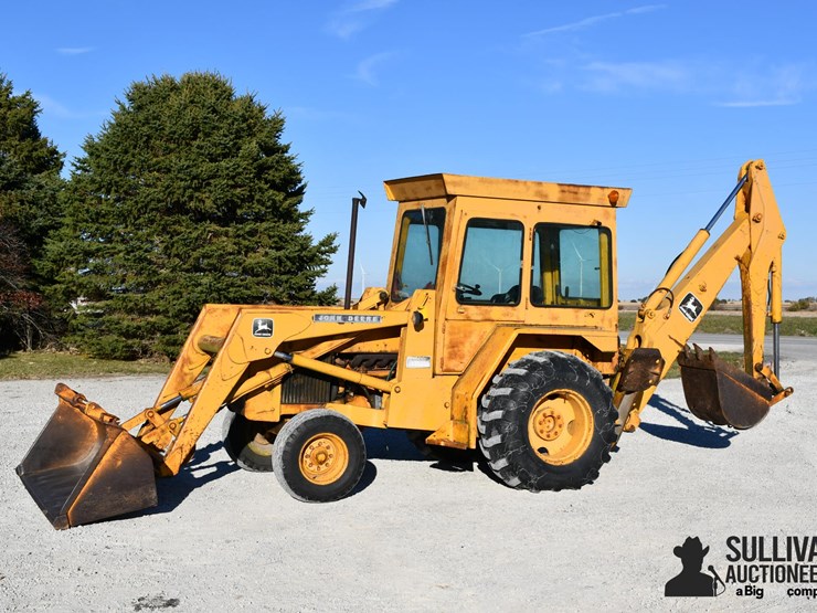 john-deere-310-image-1