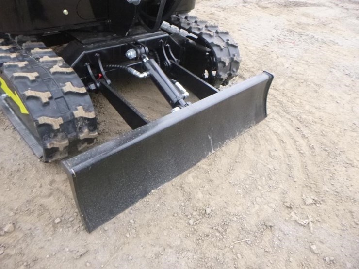 2025-vicsec-vc15-hydraulic-excavator-image-16