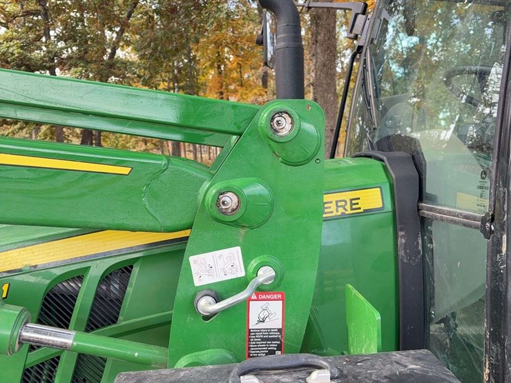 2023-john-deere-5120m-image-31