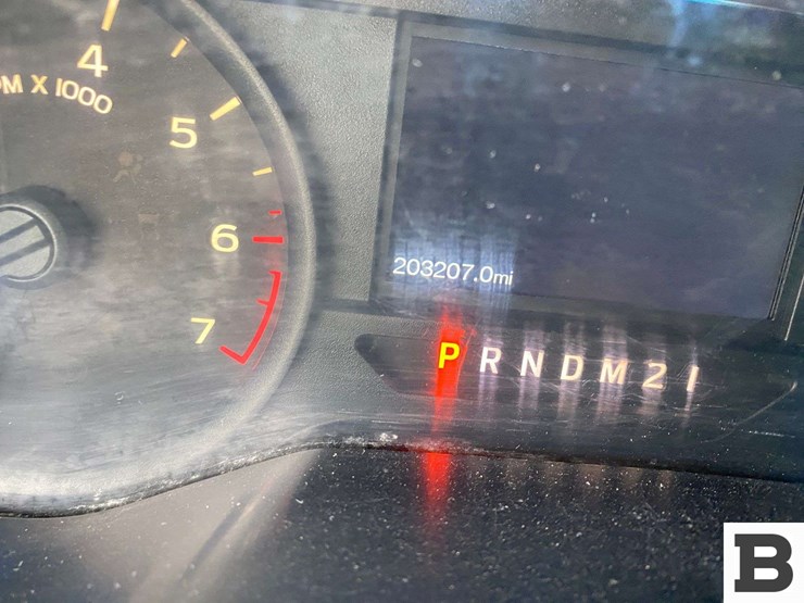 2016-ford-f150-image-28