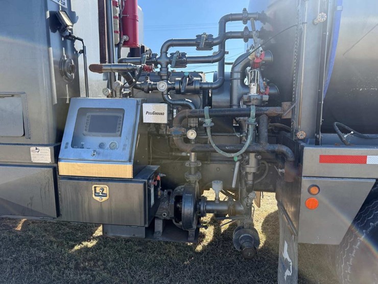 2018-kenworth-t800-image-9