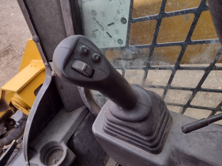 caterpillar-262d3-image-10