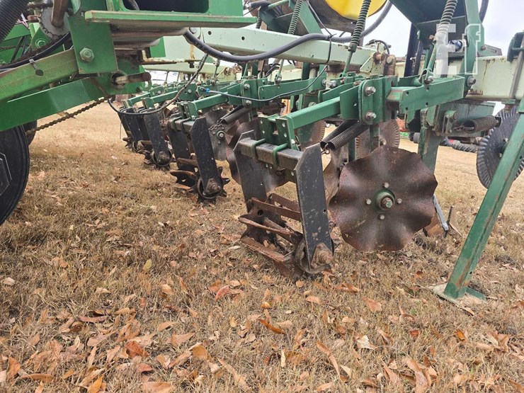 john-deere-1700-image-10