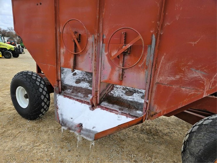 m&w-little-red-wagon-image-11