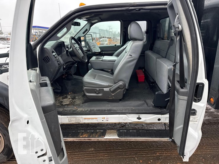 ford-f550-xl-image-13