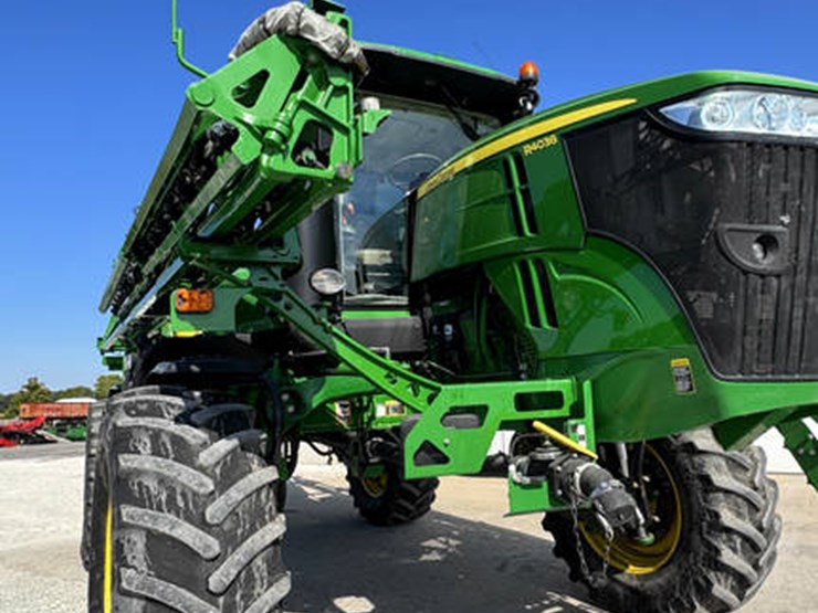 john-deere-r4038-image-45