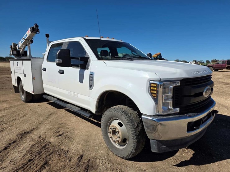 2019-ford-f350-image-3
