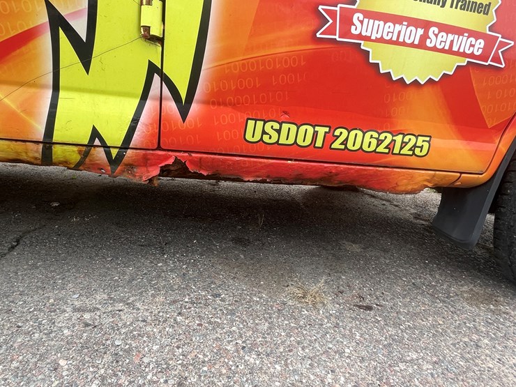 #1404-•-2006-chevy-cargo-van-(wi-title-in-delay)-image-15