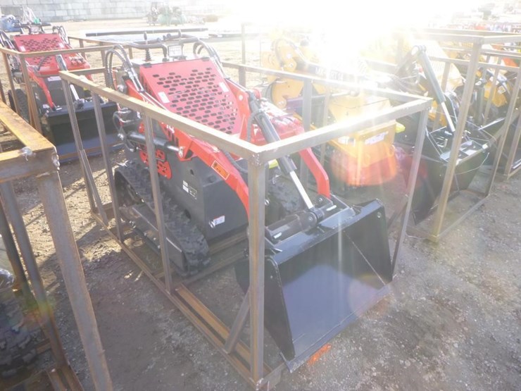 2025-agt-ysrt14-skid-steer-track-loader-image-2