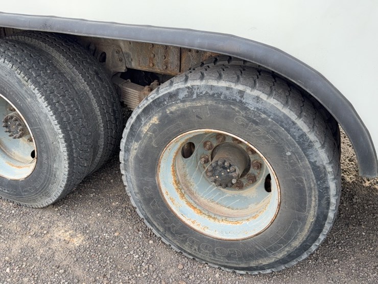 1996-caterpillar-3116-image-7