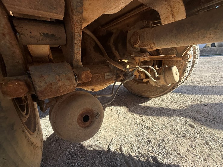 mack-r686st-image-74