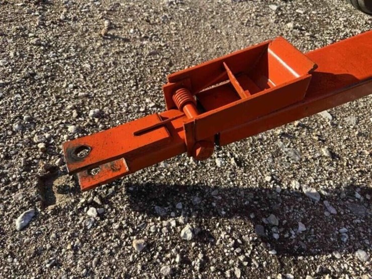 300-bushel-killbros-grain-cart-w/-side-auger-image-5