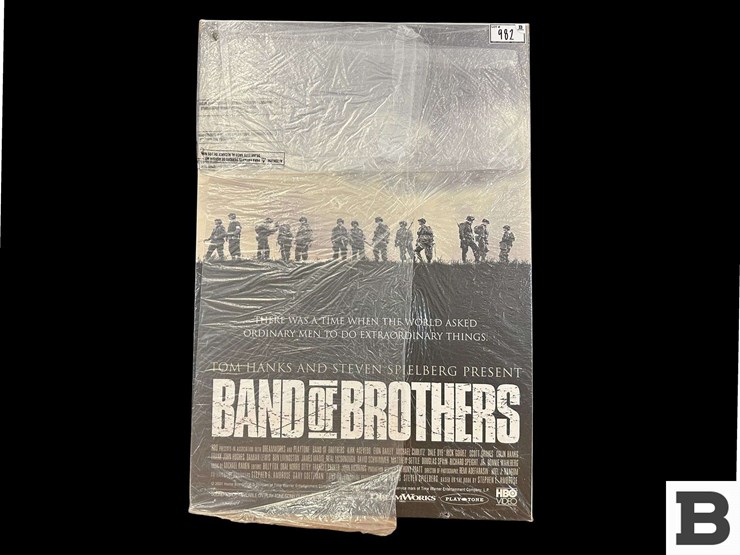 band-of-brothers-and-black-hawk-down-movie-posters-image-1