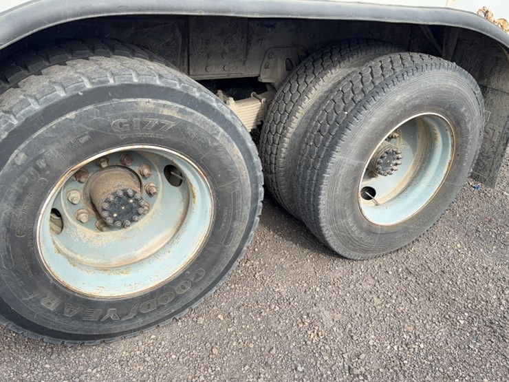 1996-caterpillar-3116-image-16