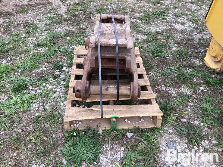 komatsu-pc200-image-8