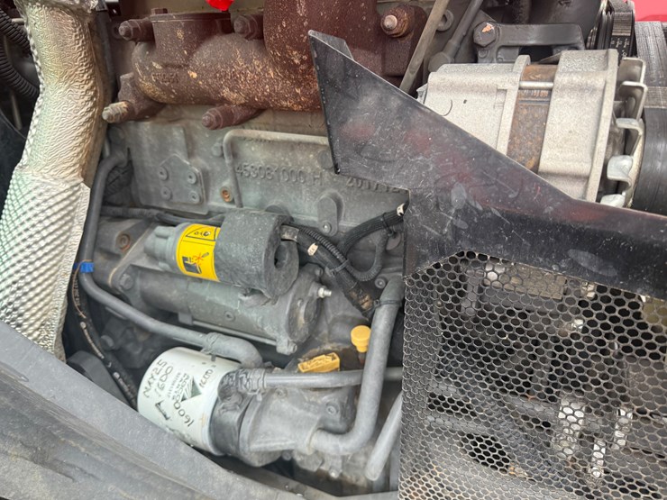 massey-ferguson-4709-image-54