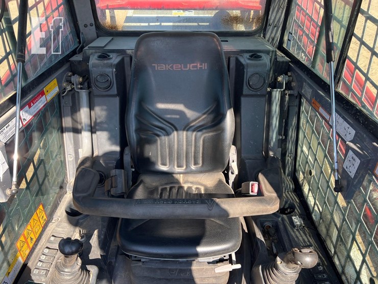 2019-takeuchi-tl12v2-image-27