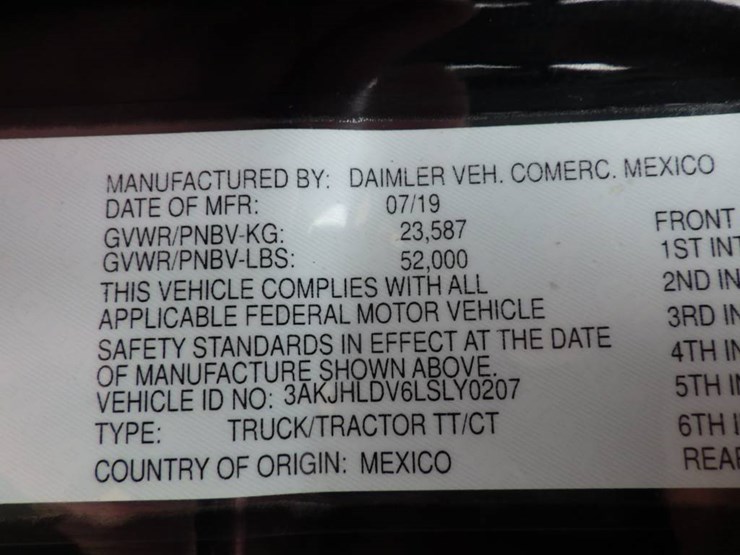 2020-freightliner-cascadia-126-image-20