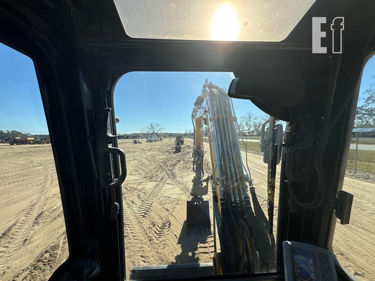 2019-caterpillar-305.5e2-cr-image-33