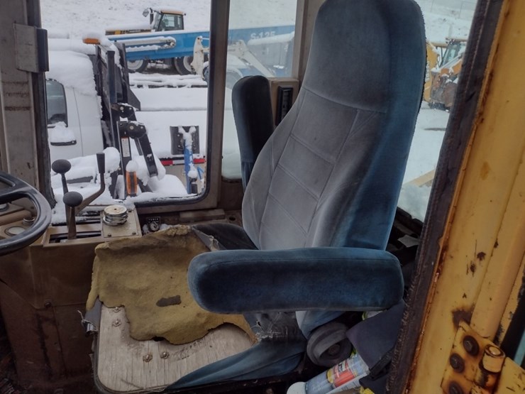 caterpillar-it28-image-14