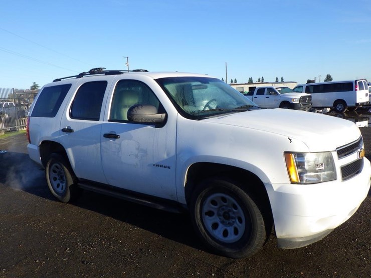 2014-chevrolet-tahoe-image-2