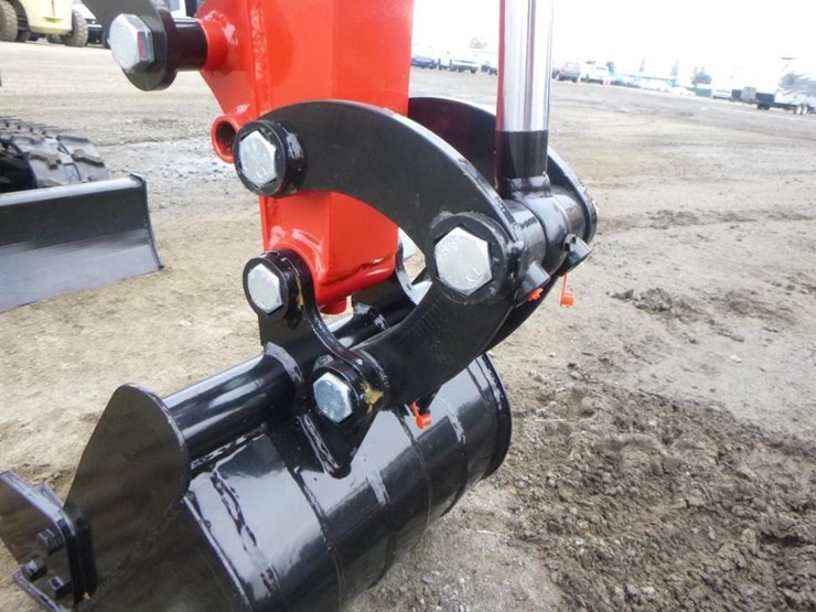 2025-vicsec-vc13-hydraulic-excavator-image-11